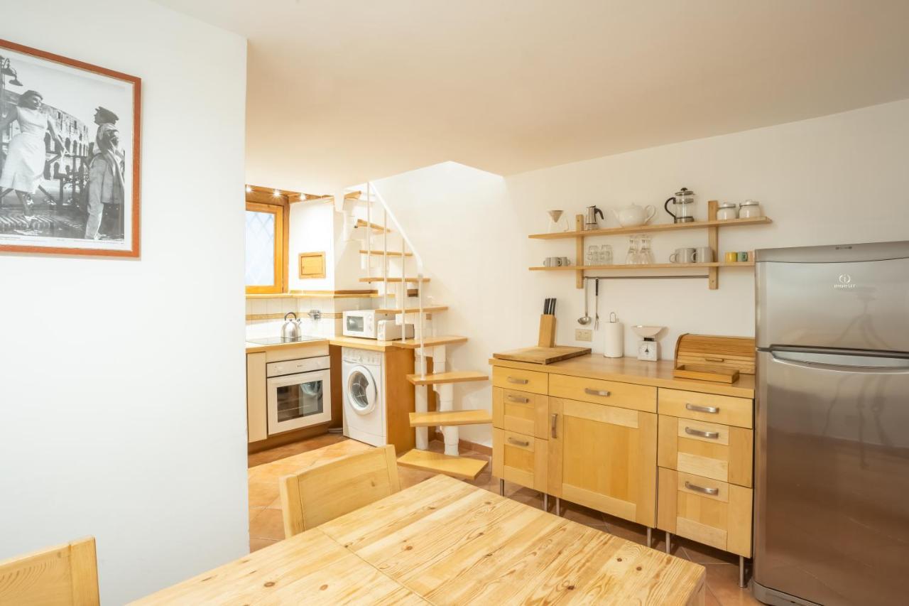 Quiet And Cozy Trastevere Hideaway Roma Eksteriør bilde